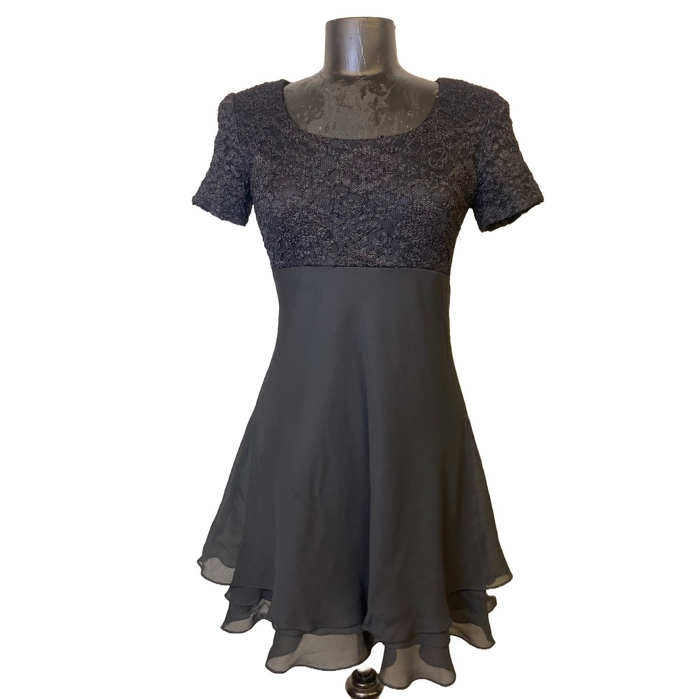Betsy & Adam Black Short Sleeve Mini Babydoll Dress